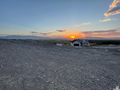 View of yard with a mountain view