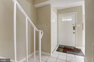 9146 Broken Oak Place unit 82B, Burke, VA 22015 - photo 2