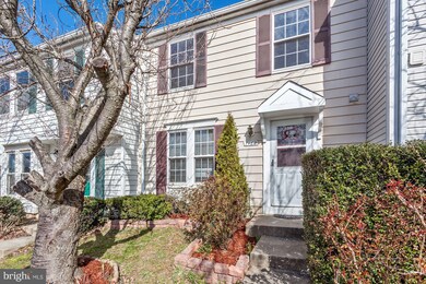 7462 Wounded Knee Rd, Lorton, VA 22079 - photo 2