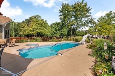 1501 Clarkson Ct, Naperville, IL 60565 - photo 4