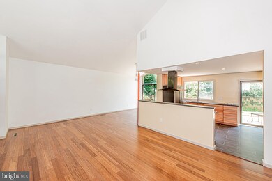 5301 Lightning View Rd, Columbia, MD 21045 - photo 6