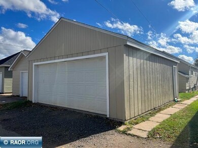 218 6th St SW, Chisholm, MN 55719 - photo 5