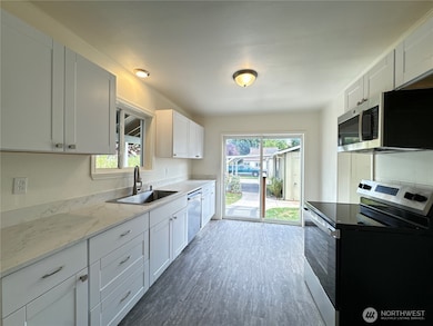 566 18th Ave, Longview, WA 98632 - photo 5