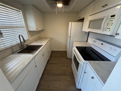 Venice Costa Brava East unit 102, Venice, FL 34285 - photo 5