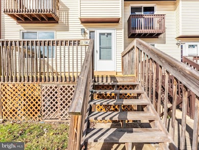 11362 Laurelwalk Dr, Laurel, MD 20708 - photo 2