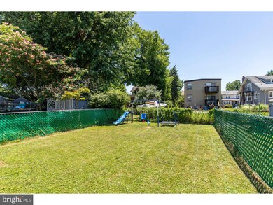 137 N Llanwellyn Ave, Glenolden, PA 19036 - photo 4