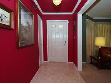 12017 Camelot Ct, Oklahoma City, OK 73120 - photo 3