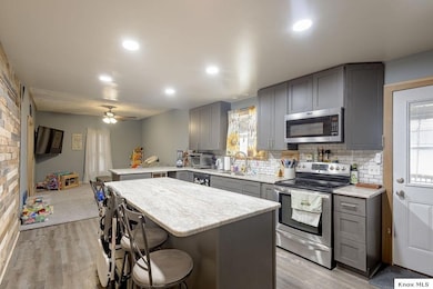 702 W Chestnut St, Mount Vernon, OH 43050 - photo 2