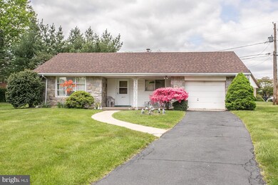 2417 Laurel Rd, Reading, PA 19609 - photo 2