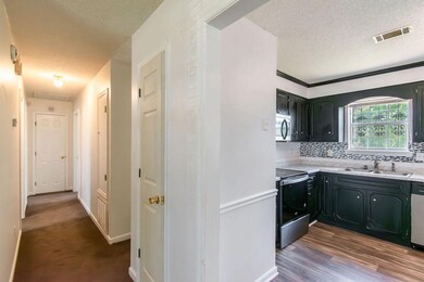 2152_Faircrest_Ave_SZP_6