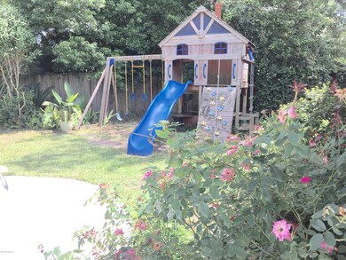 1017 Parkridge Cir E, Jacksonville, FL 32211 - photo 7