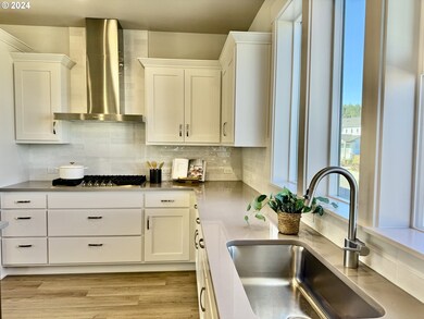 12243 SW Strobel Rd, Beaverton, OR 97007 - photo 5