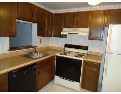 Kitchen. Fully equipped eat in kitchen with dishwa