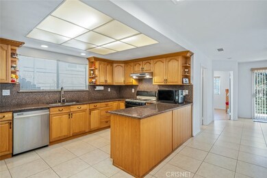 4647 Ensenada Dr, Woodland Hills, CA 91364 - photo 5