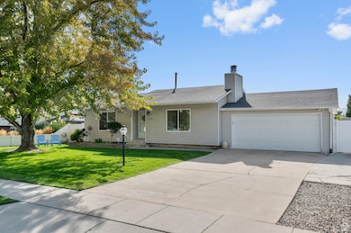 12658 Old Fort Cir, Riverton, UT 84065 - photo 2