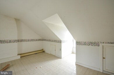 137 N Bryan St, Allentown, PA 18101 - photo 3