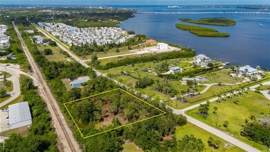 4685 Riverside Dr, Punta Gorda, FL 33982 - photo 4