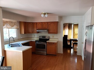 9100 Old Palmer Rd, Fort Washington, MD 20744 - photo 2