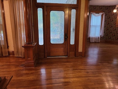 1010 E 9th Ave, Winfield, KS 67156 - photo 4