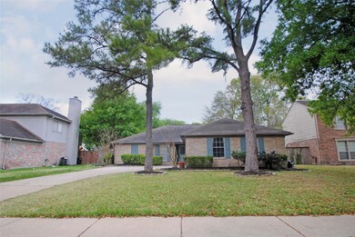 8023 Sunny Ridge Dr, Houston, TX 77095 - photo 4