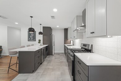 4605 Chrystell Ln, Houston, TX 77092 - photo 4