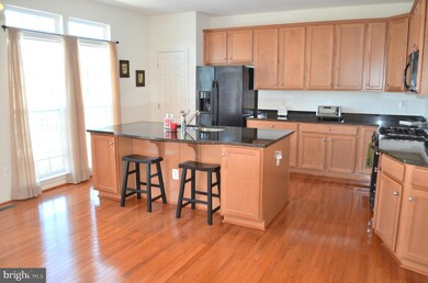 2212 Merseyside Dr unit 73, Woodbridge, VA 22191 - photo 5