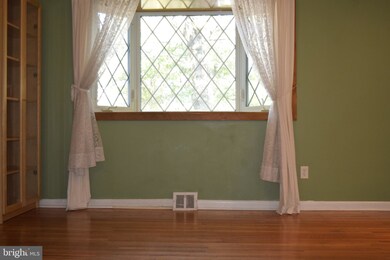 2954 Thunderhead Rd, Abington, PA 19001 - photo 2