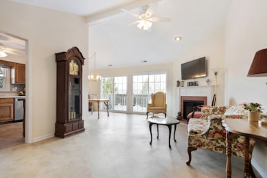 1907 Gresham Cir unit D, Wheaton, IL 60189 - photo 4