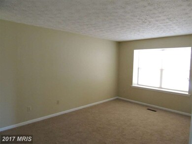 14011 Grumble Jones Ct, Centreville, VA 20121 - photo 6