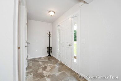 568 River Hills Dr, Newaygo, MI 49337 - photo 5