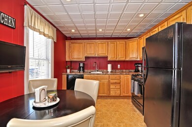 13 Sampson St, South Grafton, MA 01560 - photo 6