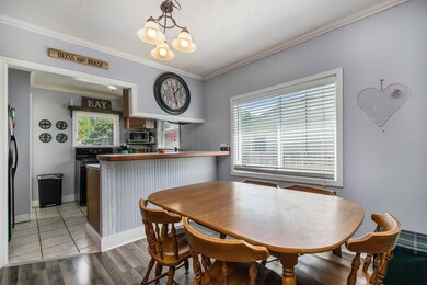 1121 N 13th St dining room