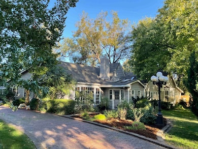 1739 N Ferrell Dr, Wichita, KS 67203 - photo 2