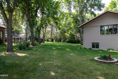 2104 3rd St NE, Jamestown, ND 58401 - photo 3