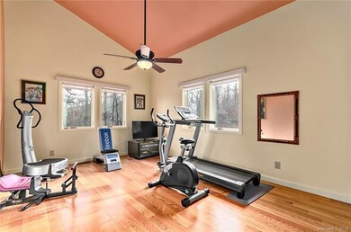 87 Magnolia Farms Dr, Asheville, NC 28806 - photo 7