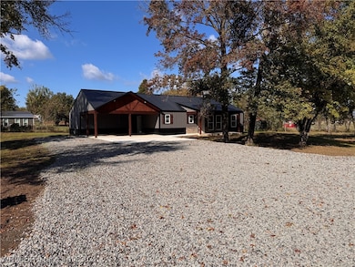 30644 Annabel Ave, Howe, OK 74940 - photo 2