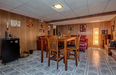 326 N Sycamore St, Marshall, MI 49068 - photo 6