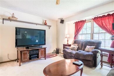 504 N Jefferson St, Raymore, MO 64083 - photo 2