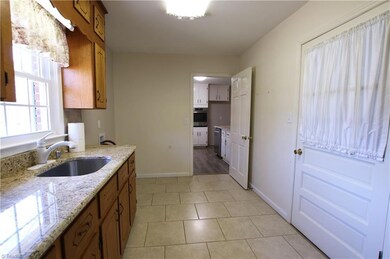 1370 Iron Mountain Rd, Asheboro, NC 27205 - photo 7