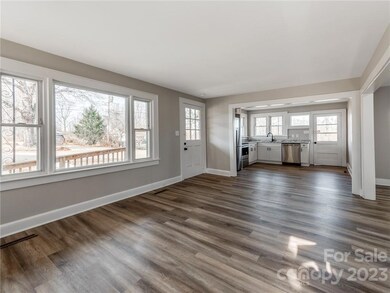 1903 Lynnwood Dr, Statesville, NC 28677 - photo 7