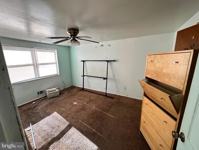 950 Foxridge Ln, Essex, MD 21221 - photo 6