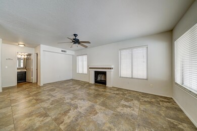1640 W Gail Dr-11