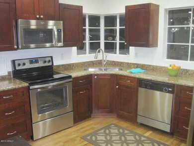 1809 N 17th ave 004