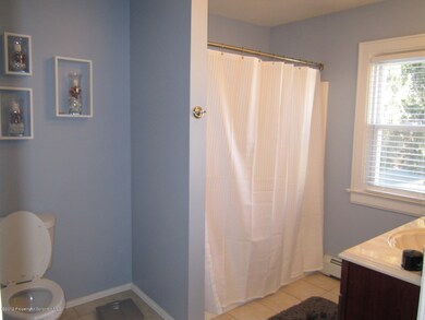 2043 Rigg St, Dunmore, PA 18512 - photo 6