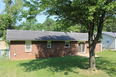 2820 Wayne Ave, Poplar Bluff, MO 63901 - photo 3