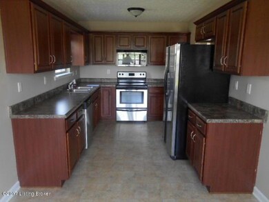 191 Halcomb Ct, Mount Washington, KY 40047 - photo 3