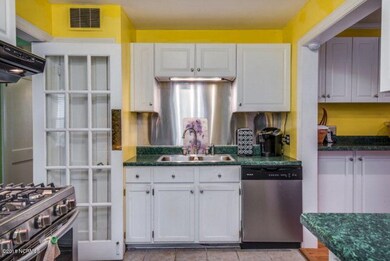 729 cedarbrook kitchen 2