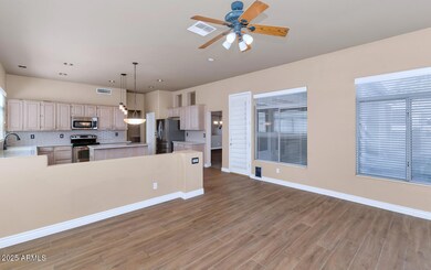 3382 W Harrison St-large-007-006-TOD0656