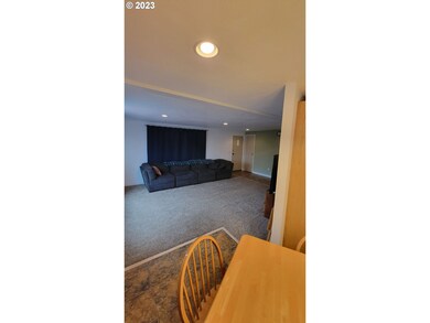 4424 SE Roethe Rd unit 23, Portland, OR 97267 - photo 6