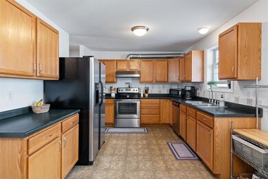 1162 North Ave unit 4, Burlington, VT 05408 - photo 7